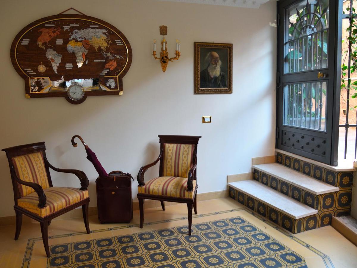 Отель Regal House Roma Capucci 6 Экстерьер фото