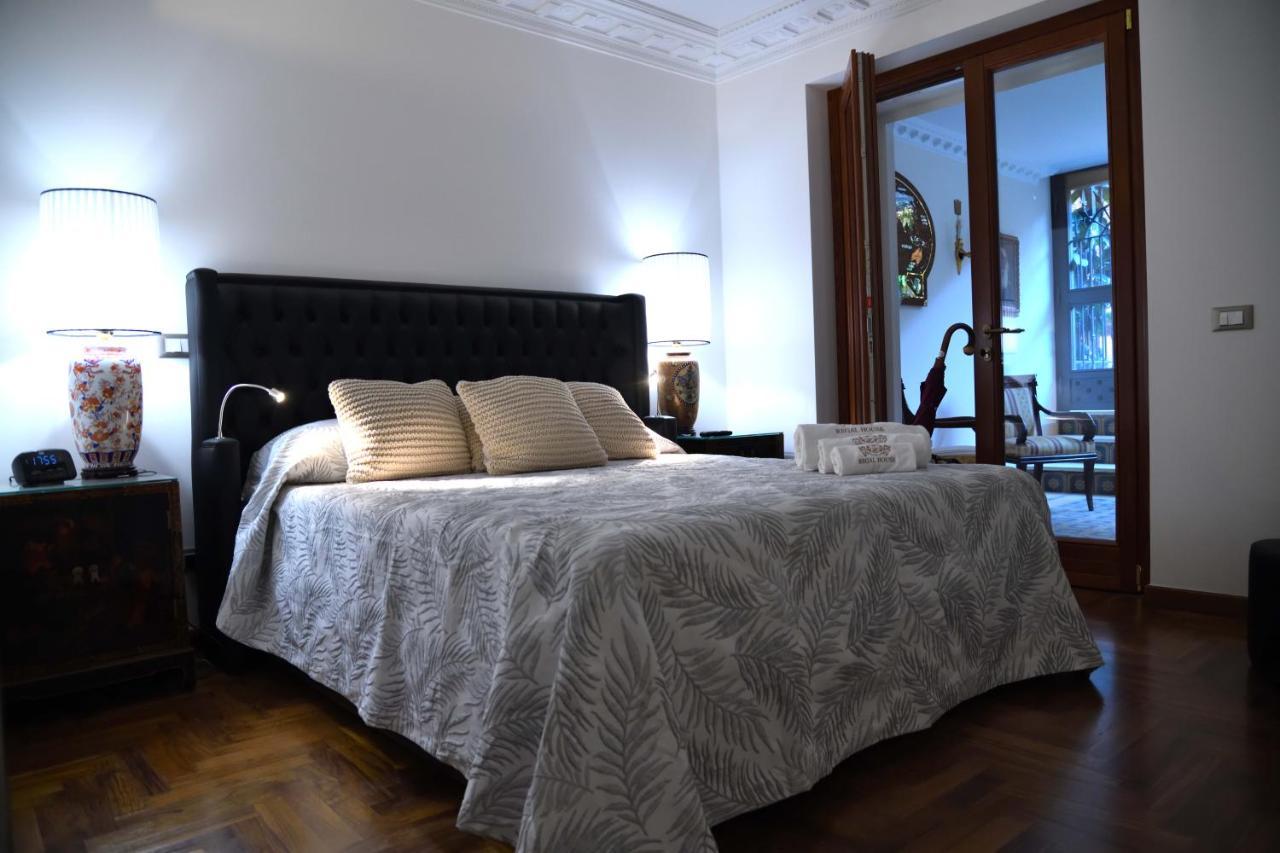 Отель Regal House Roma Capucci 6 Экстерьер фото