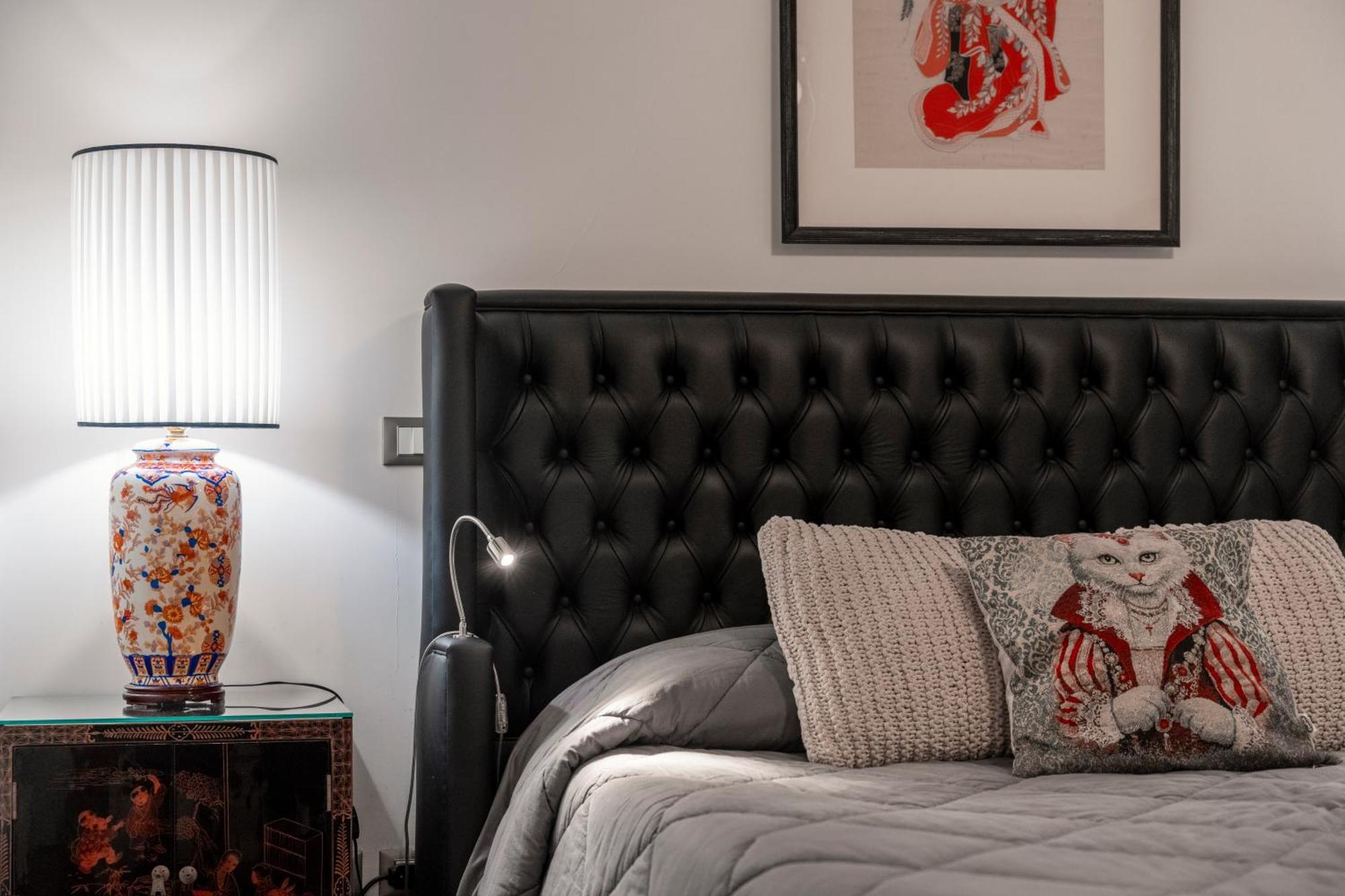 Отель Regal House Roma Capucci 6 Экстерьер фото